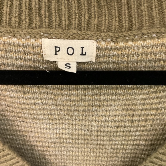POL Women's V-Neck Camouflage Sweater - Olive, Beige, Cream NWOT - Picture 3 of 7